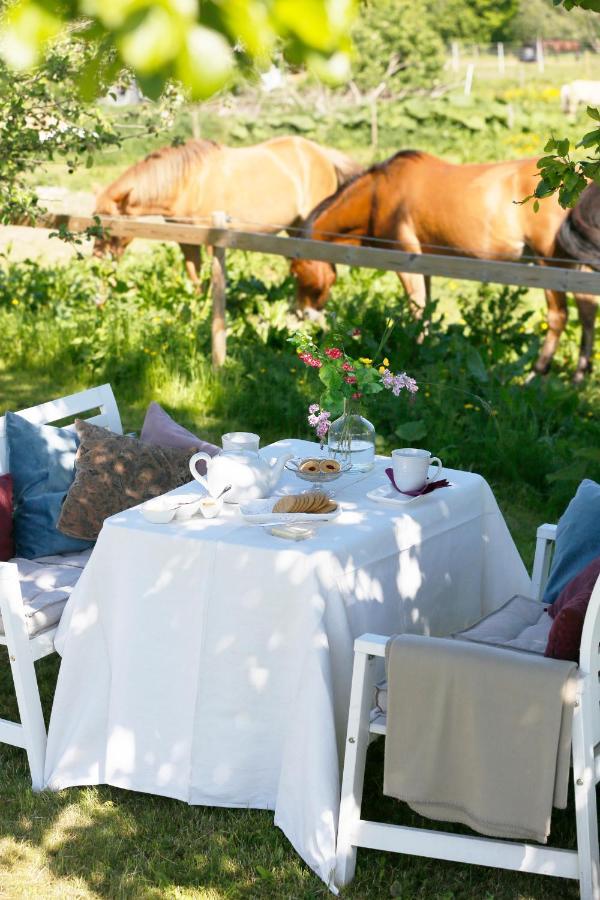 Arroeds Bostaelle Bed & Breakfast Tollarp Luaran gambar